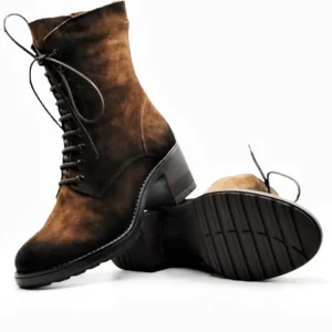 PAULA URBAN 8-1023 Negro y marrón. Media bota cordones mujer