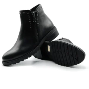 PAULA URBAN BOTIN LISO TACHAS 9-976 NEGRO